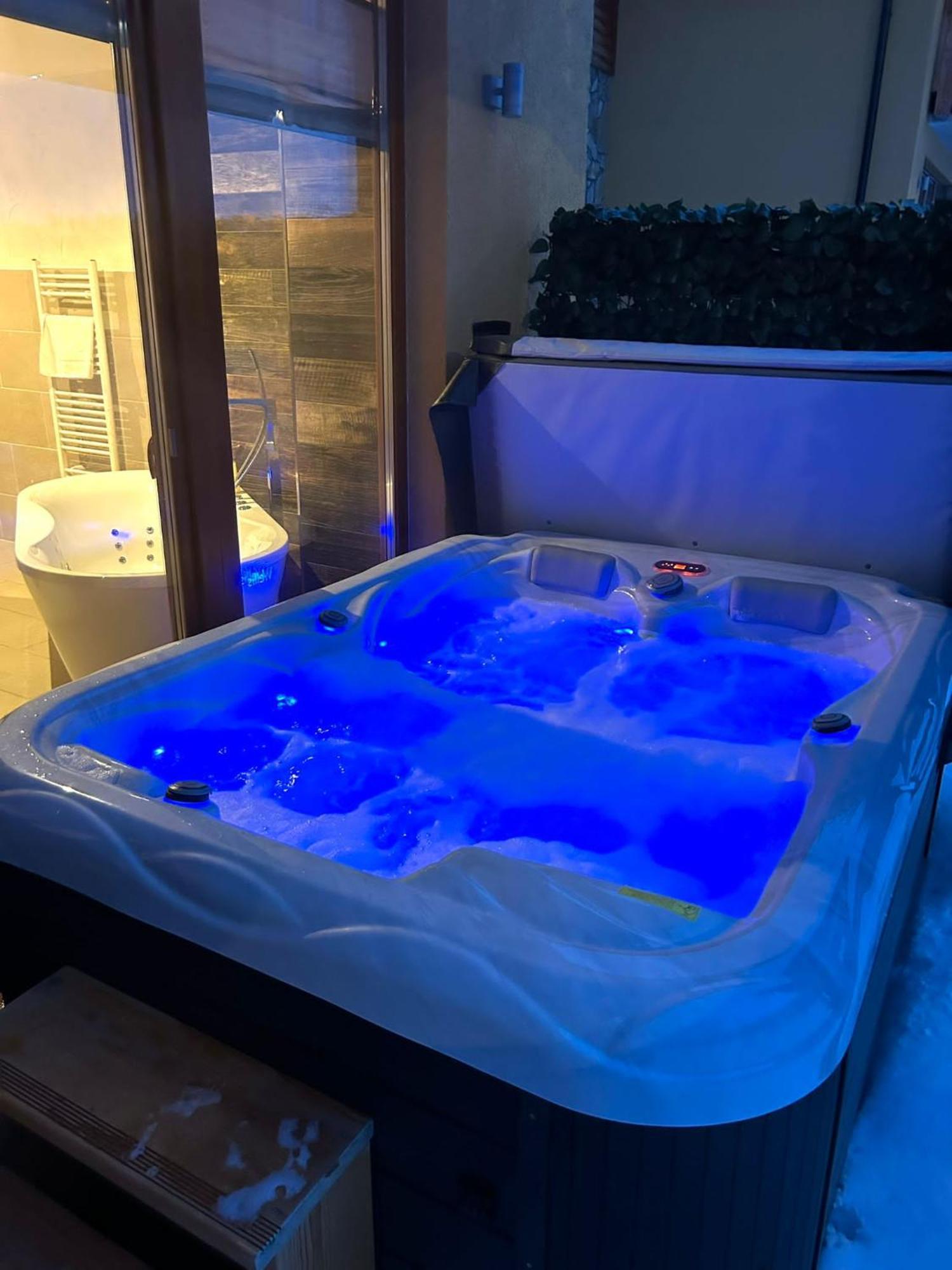 דמנובסקה דולינה Chalet Jasna Wellness Apartment Maxim Jacuzzi & Sauna מראה חיצוני תמונה